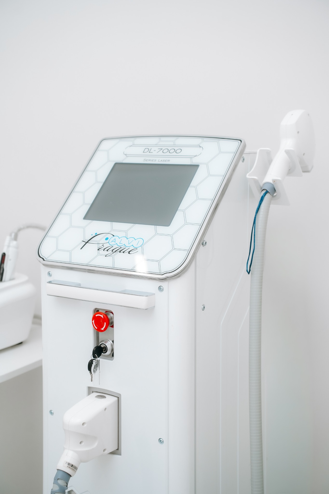 Alvi Prague DL-7000 діодний лазер у Burdova Center
